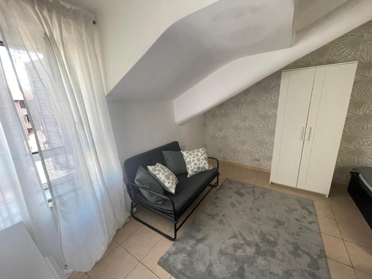 Mansarda Di Nolo-Mm Pasteur-Red Line Appartement Milaan Buitenkant foto